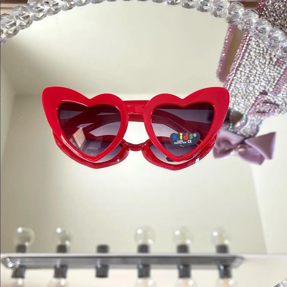Kids heart sunglasses